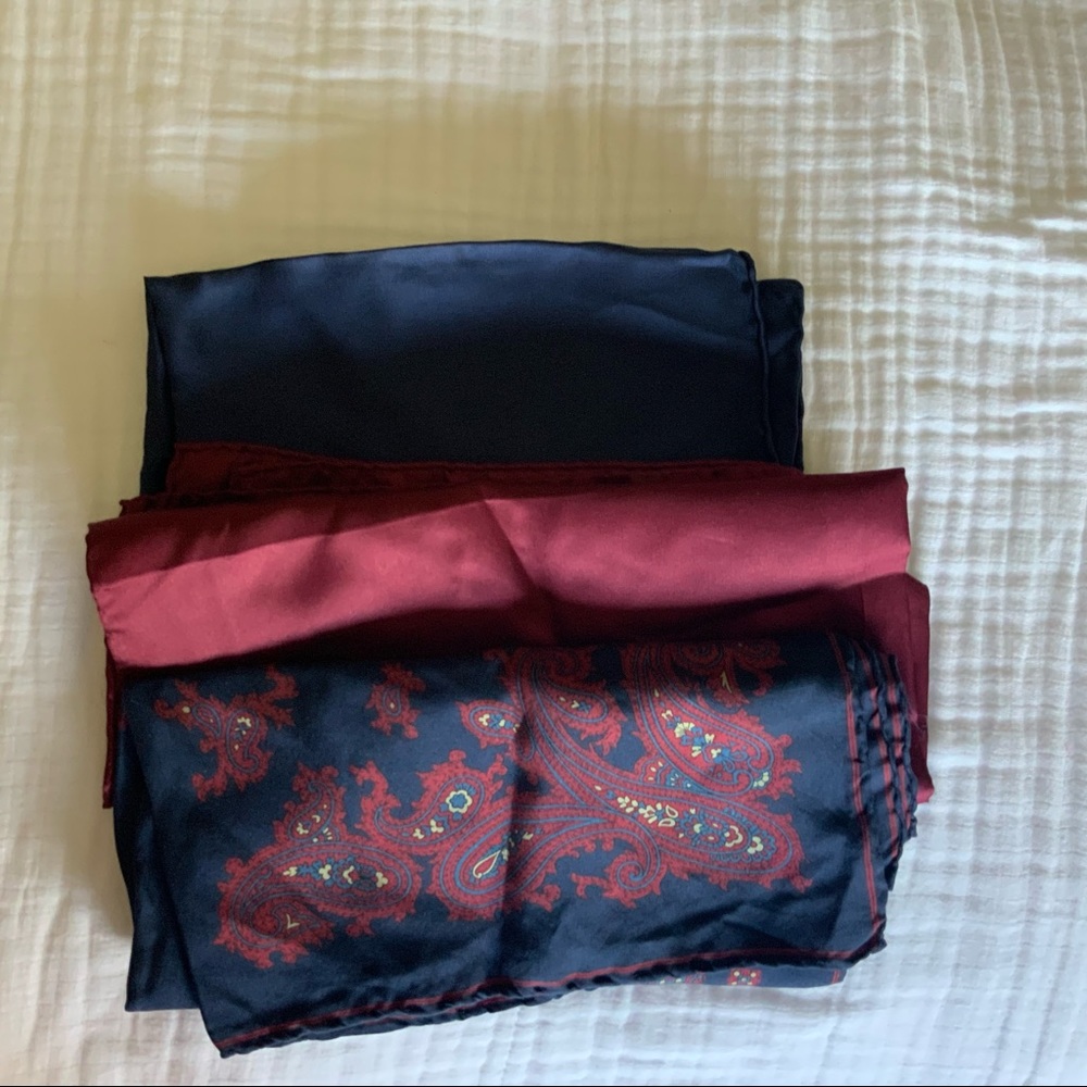 LOT OF 3 MENS POCKET SQUARES